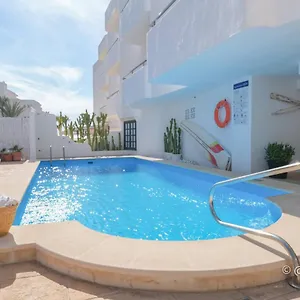 https://apartamentos-ibiza-colonia-de-sant-jordi.allmallorcahotels.com