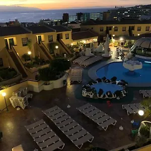 https://laguna-park-1.adeje-hotels.com